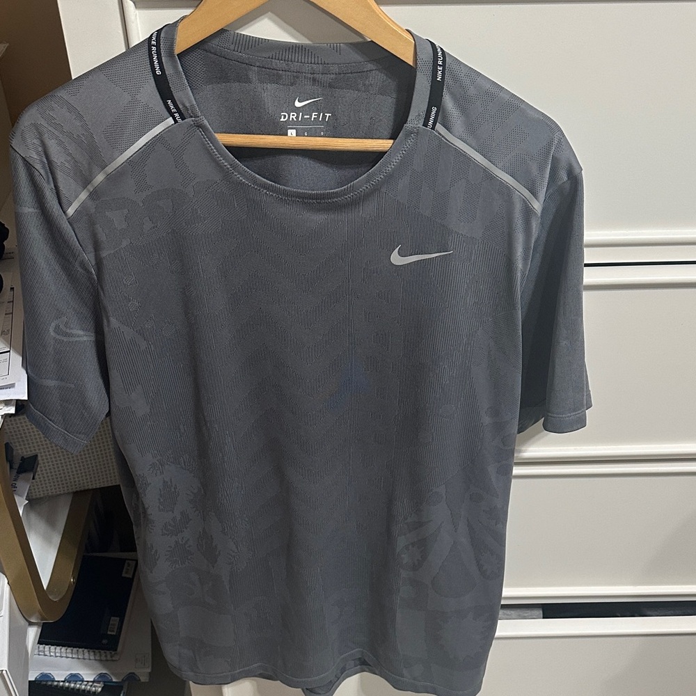 Nike Men's Charcoal Dri-FIT Tee